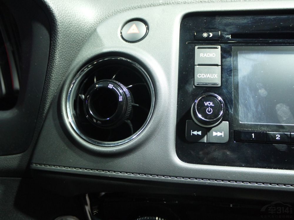 XR-VԶų;1.5LȻ96kW131PsŤ155Nm