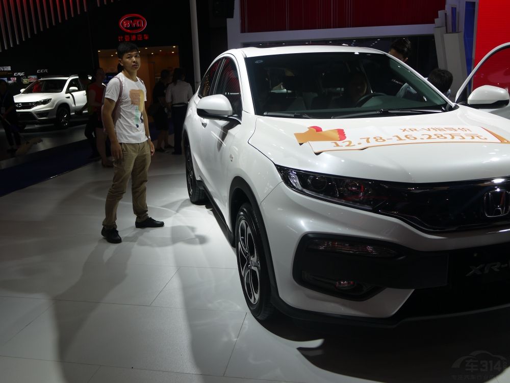 XR-VһֵܳưСSUVгÿ1̨ȫѷɫڵͼ۹SUV⵱Ȼ䳬ߵĲƷѲϵͬʱСCR-VĶλҲռ˱ˡ