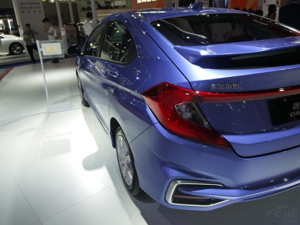 ȫߴ糤߱4517*1705*1477/1489mmı֣Ҳ2600mmʵӵĹڼǲġ