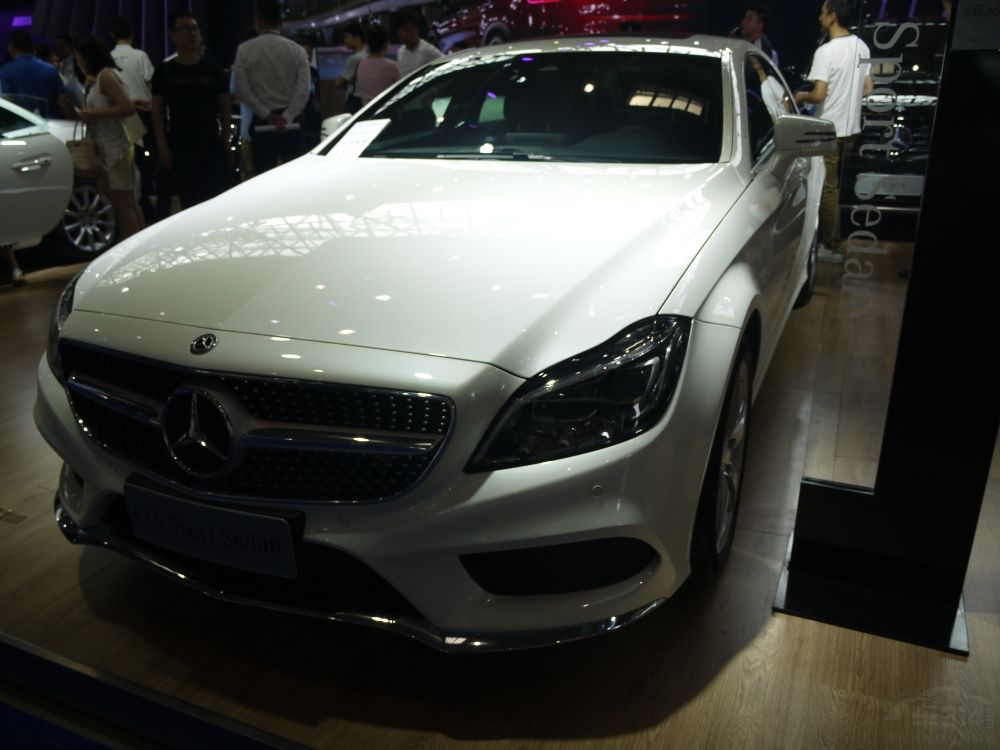 ³ôǳɫߵĺɫƤΣ䱸CLS Final Edition䱸ǰμȡLEDơ촰˽Dinamicaʰƽʽ̡Ƭȡ