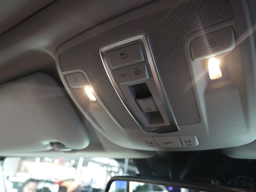 GҲҪʱԭ5.5L V8Ϊ4.0L V8˫ѹ֮ᡣ