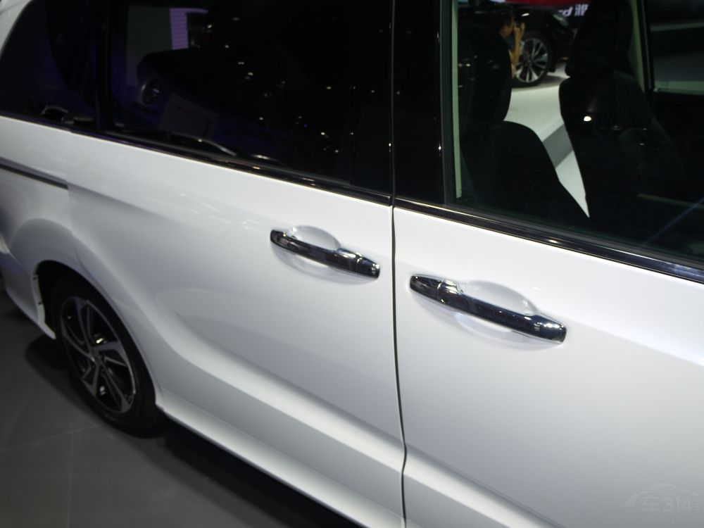 η棬³ֿͬ͵ķֲʽп̨ƣ䱸пʾԼķʽ๦̵ܷȡ