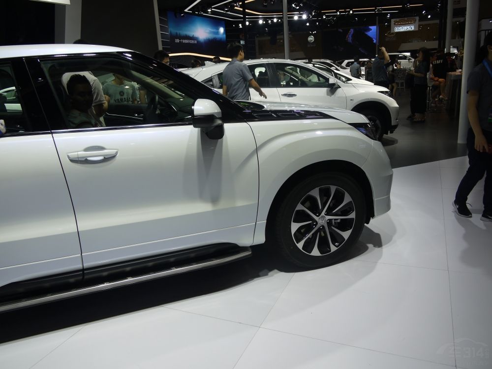 ʵ֮ǰе370TURBOû̫Ĳ𣬱仯νָǰոԼȹĻûͿɫβ240TURBO