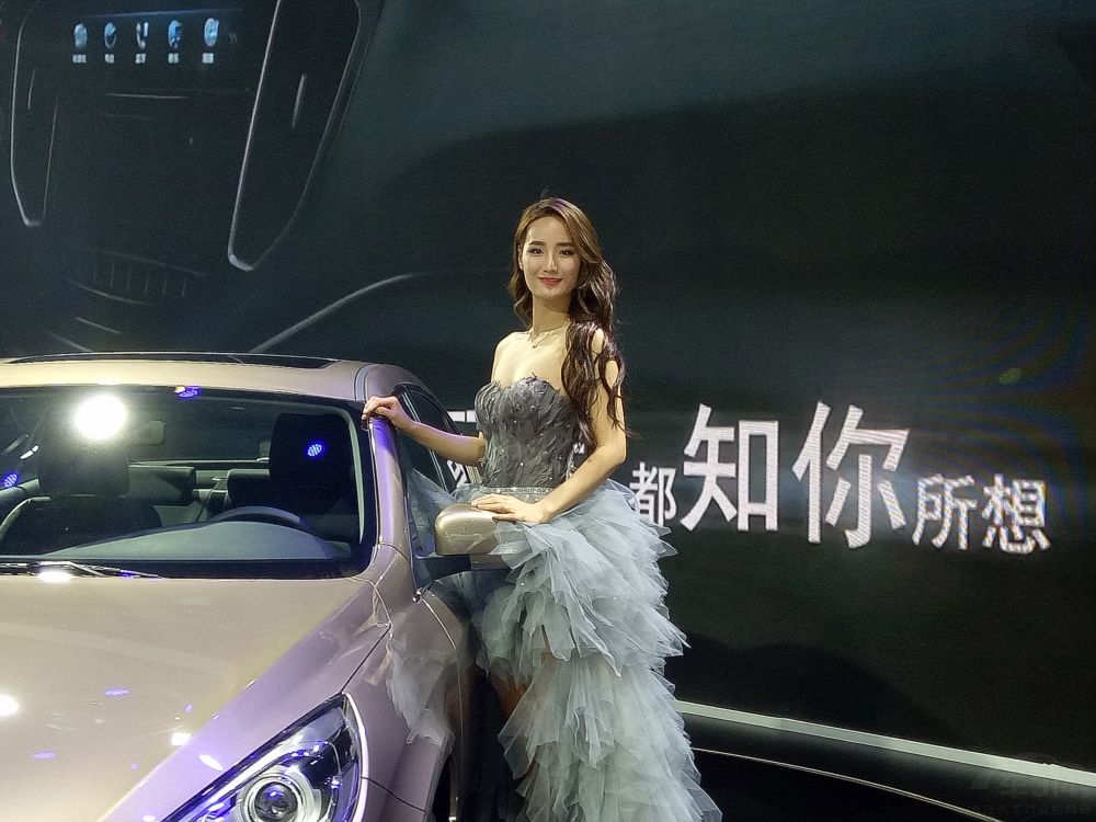 һͷһҹƷƿһλѪŵļƷŮġòʣ˲ѪȪӿȻ֪λŮ֣Ѿ˾ͽСҪ3000ʵ̫ˡ