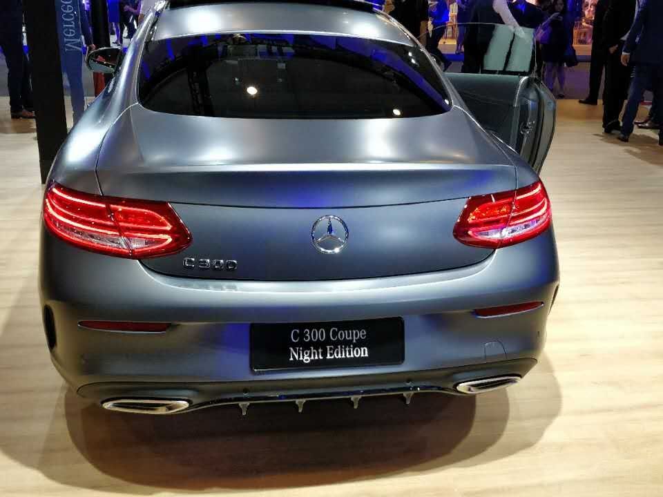 ǰդAMG˶챼ӾǵϸڴɫͿװ䡣