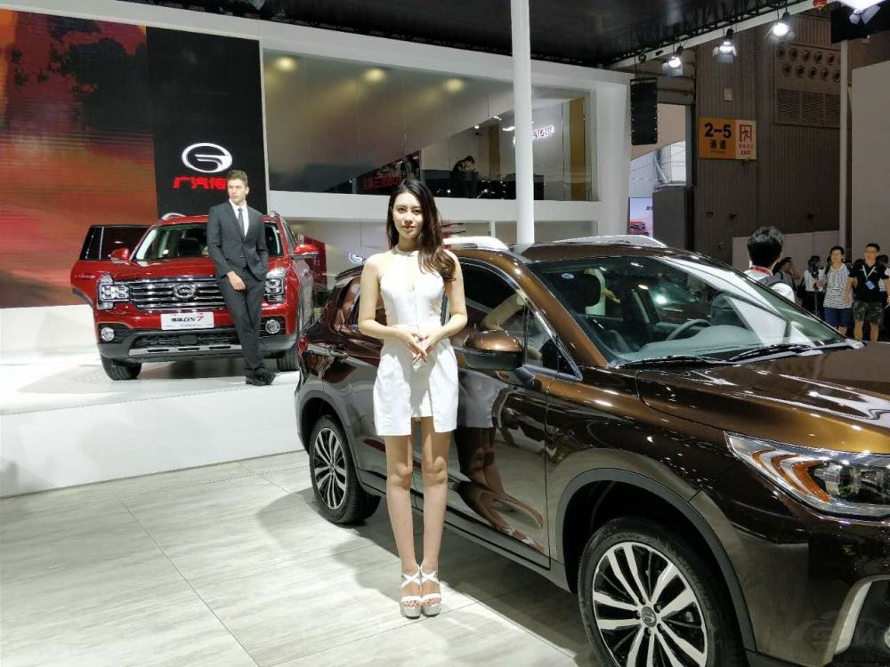 λŮ˺ʱнСĸо޳İ˫ȡɰ崿ӣƺܿУѧְ!