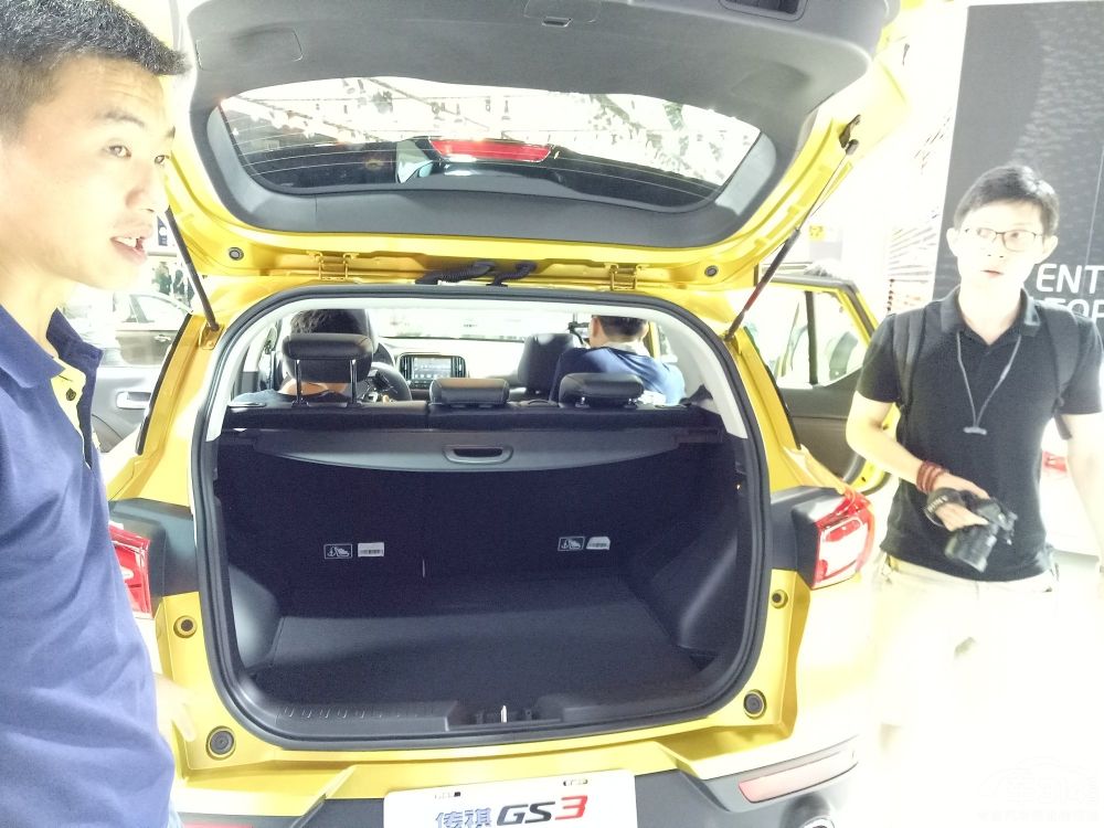 ˽⣬GS3һ1.3TѹΪ137Ť202ţף6Զ䣬֮ǰGS4̨˫ϱָȶǺڴʵʱ֡