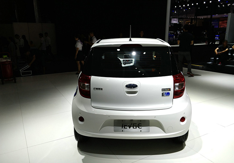 ββ 4״iEV6Eĳ߷ֱΪ3630*1670*1475mmߴ뽭һͳб仯ͬΪ2390mm