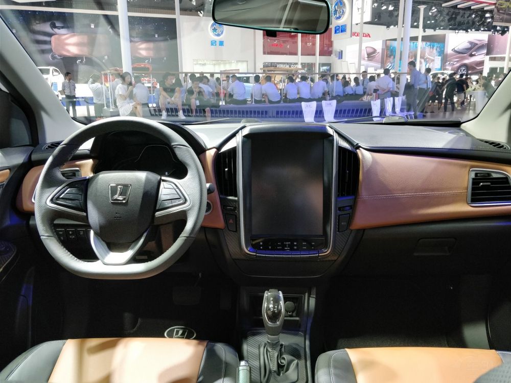 ߴ緽棬ĳ߷ֱ4395/1763/1594mmΪ2620mm