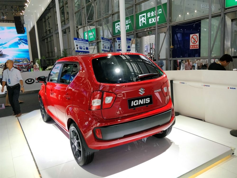 ľӢ˹ĳߴΪ700/1660/1595mmΪ2435mmСɵڳдǳʣͣ·תŲƵʱҲʮֵ