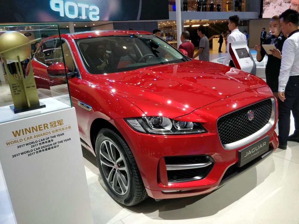 ¿ݱF-PACEʹ˸ƷʹӾϴģ汣Բŵơ