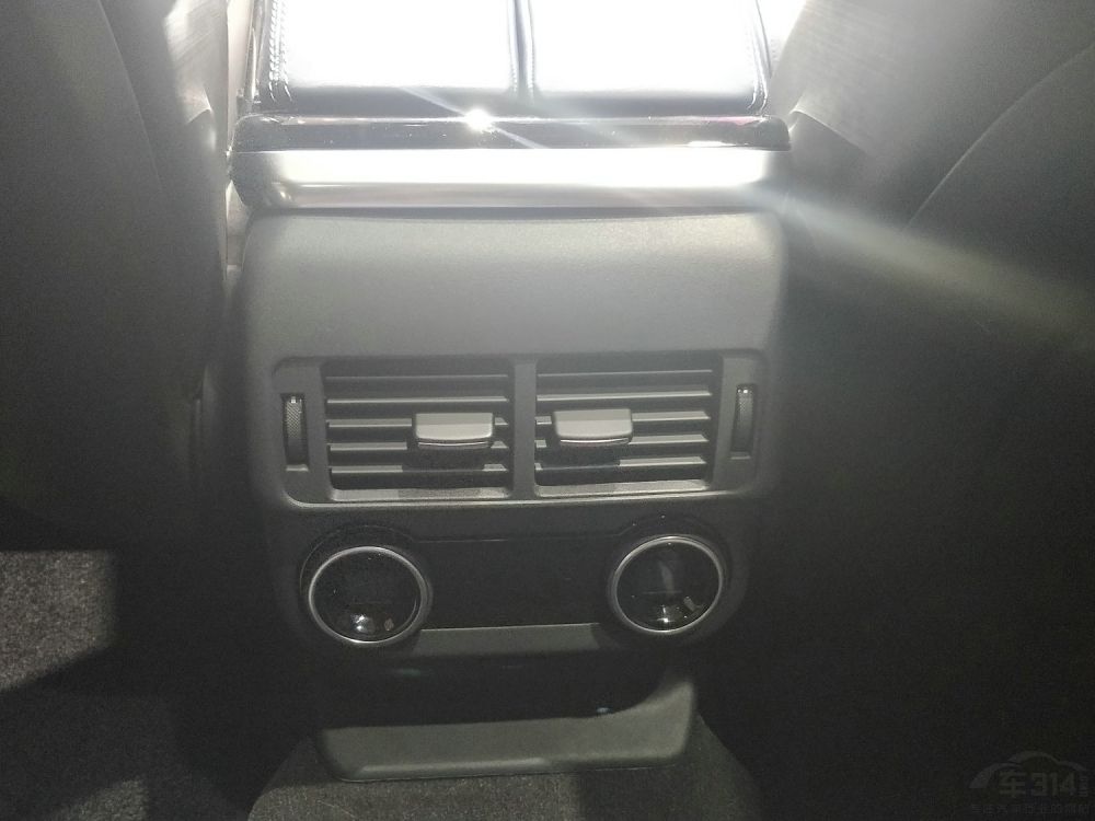 ŵñȽһ㣬յ¶Ⱥͷĵһԡϣεһ㡣