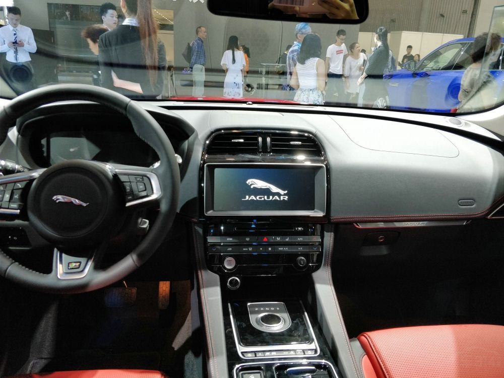 F-PACEп̨ͺXFȽϽӽǱ̲˺ȫXEƵͲʽƣҲʹʽҺǴ׳