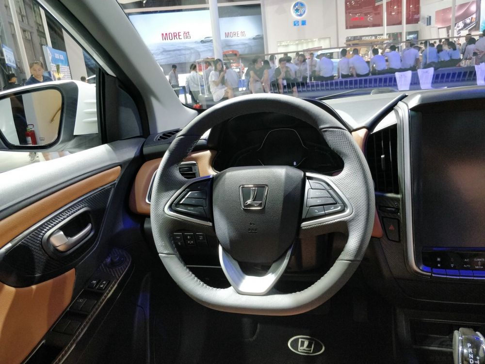 μ÷棬³䱸12Ӣ紥ĳضýϵͳӵơֻAppԶ̿Ʒ/Ϩȹܡ