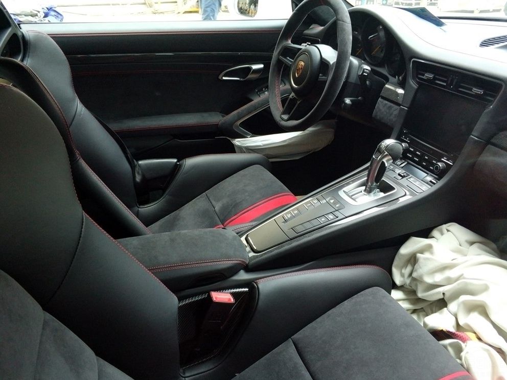 η棬³ķ̡пּ̨Űȴ䱸дAlcantaraʰںɫʮ˶С³ӵһ4.0LȻˮƽ׷У500ֵŤΪ460ţףٹ3.4롣