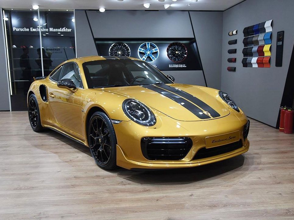 ʱ911 Turbo S Exclusive Series״ڹ࣬ǰʱݹٷѹر泵͵ۼΪ335.80Ԫ