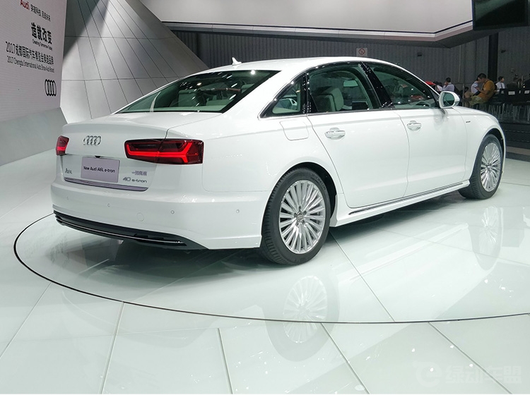 棬µA6L e-tronһ̨2.0L TFSIһ̨͵180kW245PsŤ500Nm