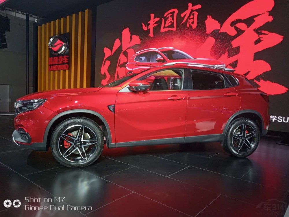 ͽΪбߣʹ³˶ʮ㡣ܵĺɫΧԼɫܽһǿӲʡ