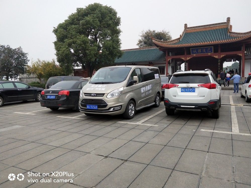 ¥ͣǰǷRAV4ҲһСѡ