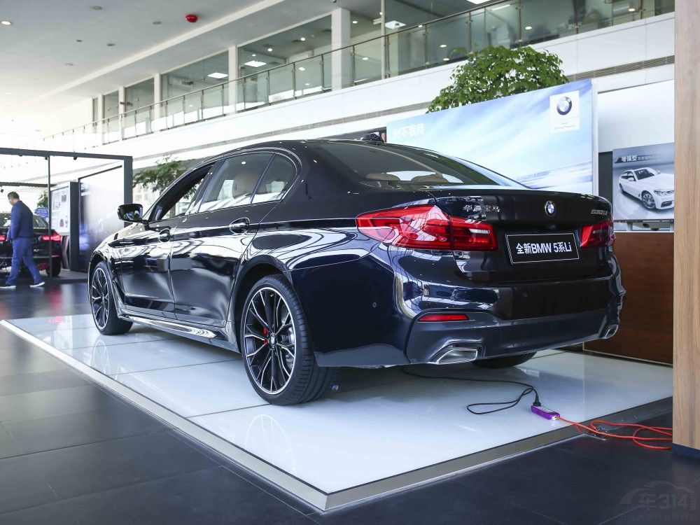 β˫˫Ͳƣʹһ˶ɫʡ