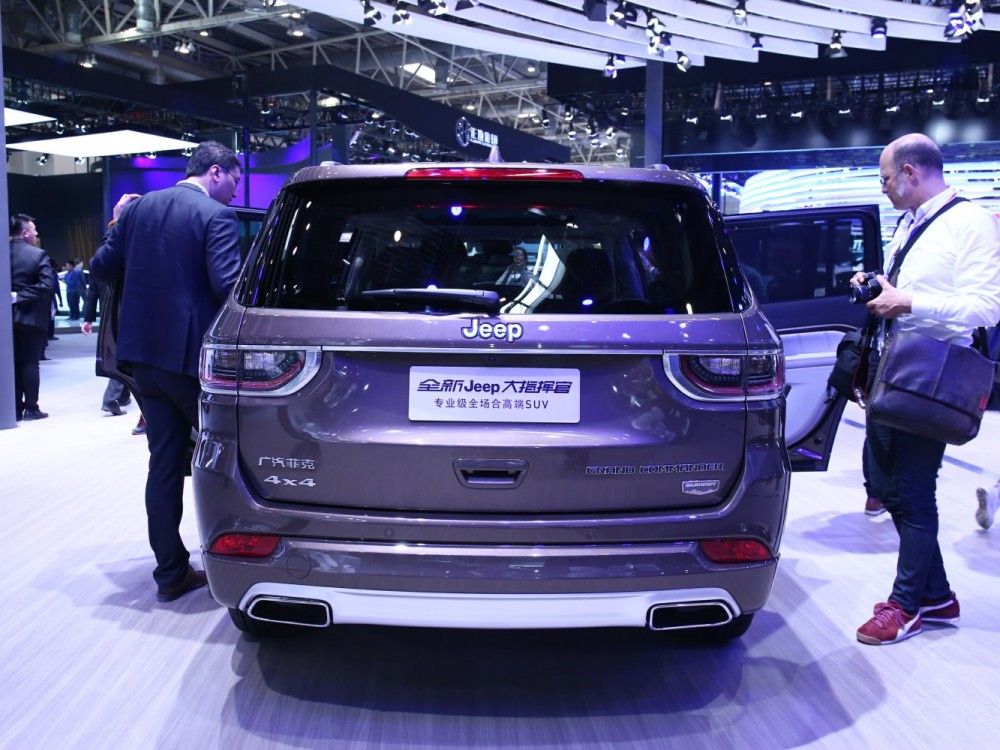 ۾7SUVĺԣJeepָӹƷӰƷ棬ȫѷɫı֡