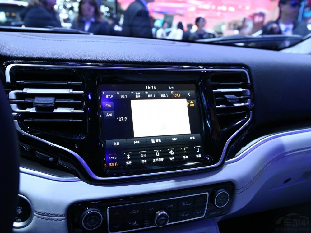 JeepָӹٵĽӵ֮пҺʾ֧ƻCarPlayͰٶCarLifeܣЩֻ֧ƻCarPlayĲֳɸܻӭ