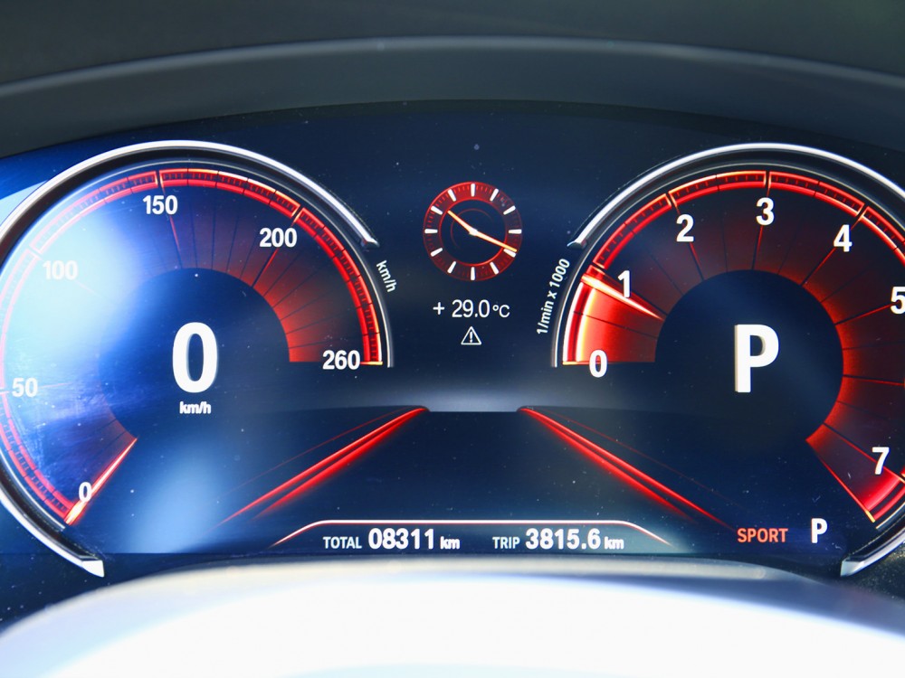 5ϵȫϵͶ12.3ӢĿɱ̵Ǳ̡ھáͨ˶ģʽ£ṩֲͬ⡣⣬ֿ5ϵϢҲиӷḻ