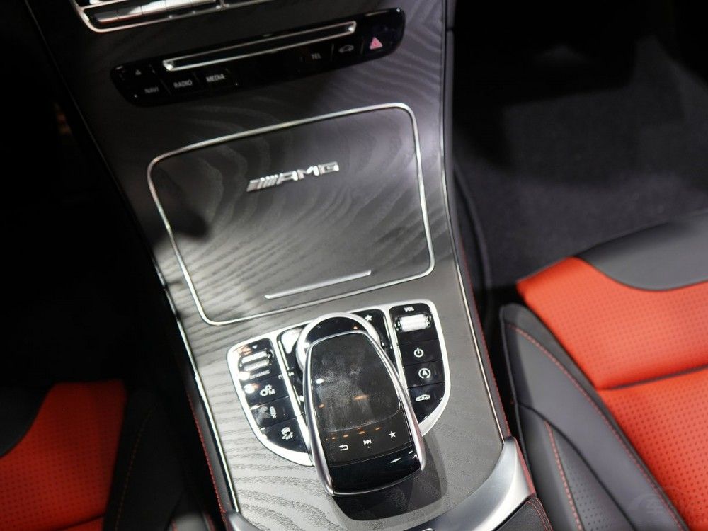 ڶϵͳ֣³һ̨AMG4.0T V8˫ѹΪ510/700ţס