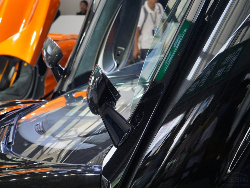 η棬600LT˫ƴɫAlcantaraʣͬʱ仹ѡװ̼άʵιǼܵܽؽ͵¡