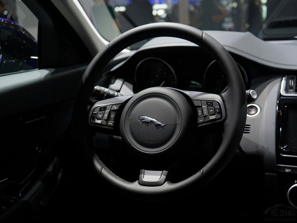 Ƥ๦ܷ̣˶ʮ㣬ϸķ̸ʱת򣬷˶SUVĶλ