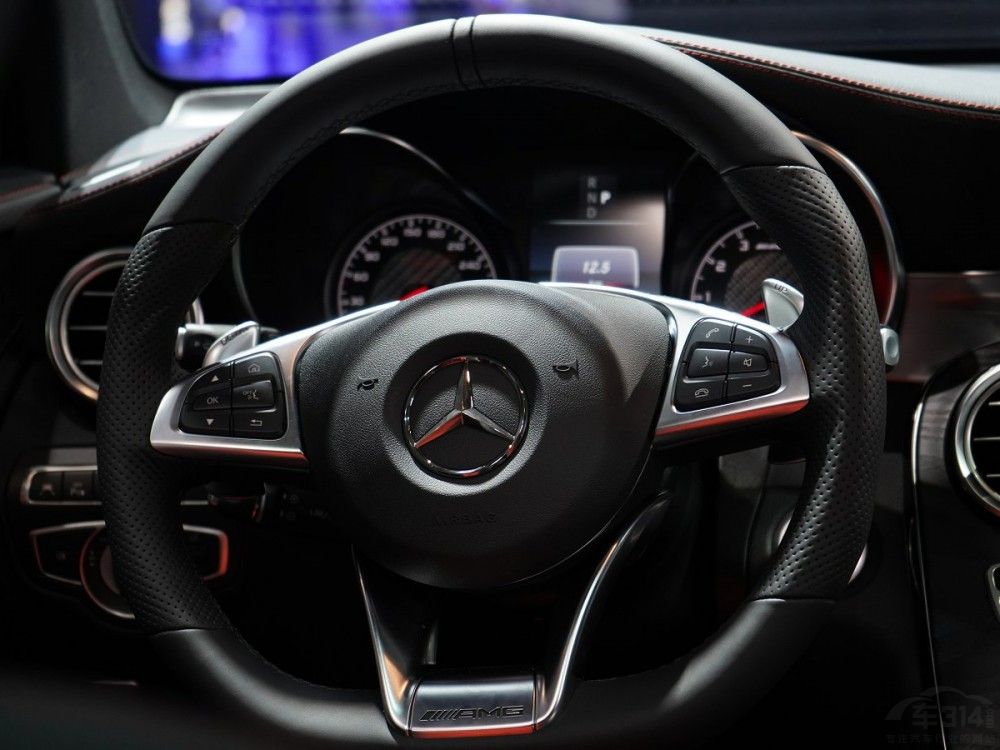 ˽⣬ûڴ˻϶NappaƤ˶εڵAMG Performance Studioΰ