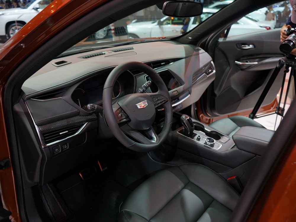 XT4ʶݽϵͳ߱HUḐͷʾϵͳýӾֻ߳硢ϵͳBOSEϵͳȱá