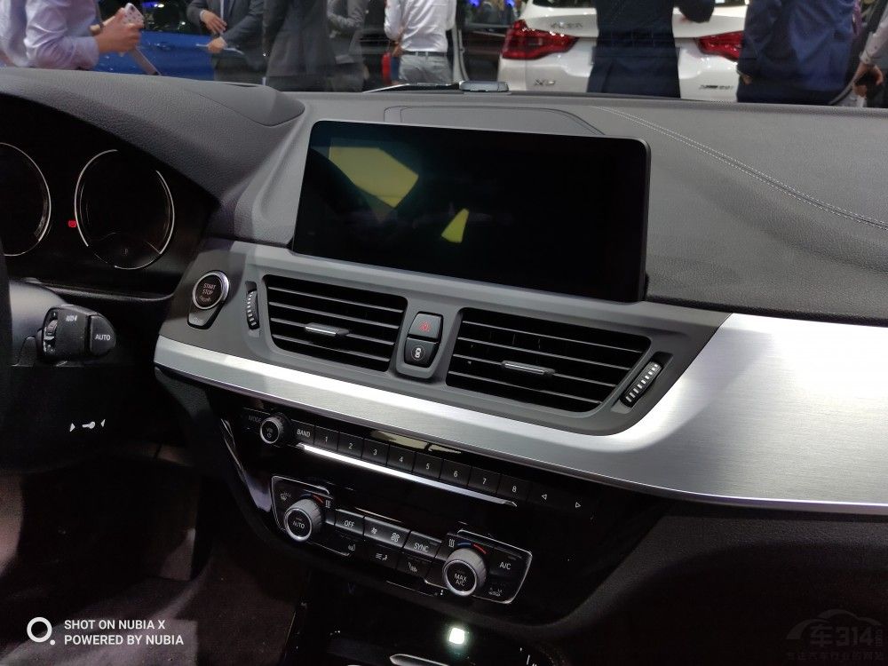 ಿͨͬȻһߴʽҺʾƼС