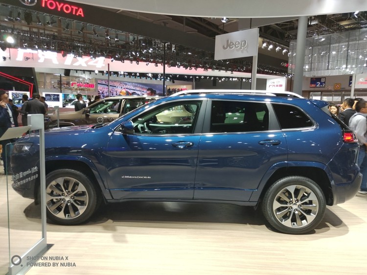 棬ڱ2.0Lͬʱ³һ̨ȫ2.0Tȡ˴ǰ2.4LȻ