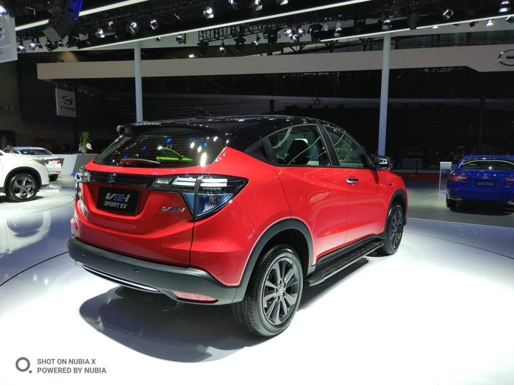 ⣬VE1ǰڲϸڴɫԪؽе׺͹Դ͵ݡ