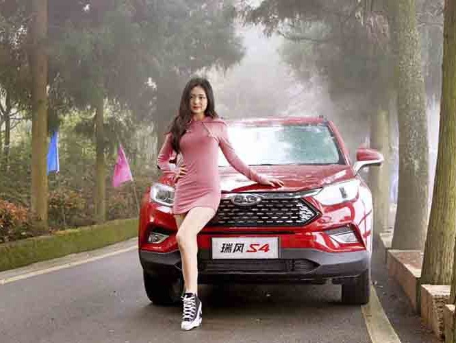 S4㣬һӲϵʣƯֺ˧ʱᣬȥӣ·ϻͷʺܸߣСֱǾ䣡