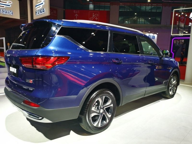 �������棬�ḻ�ĳ������߼��ϡ�����ʽ�������������ηḻ�����Է������С���˫ɫ�οյ������챵�ʹ�ã������������ʸС�