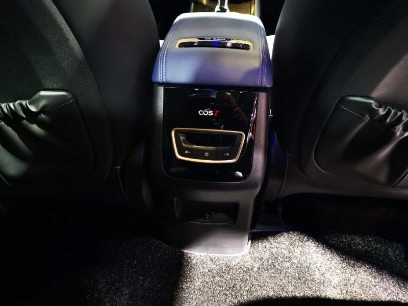 �������÷��棬�䱸�˺��Ŷ����յ���ͬʱ���·�����USB���ӿ�