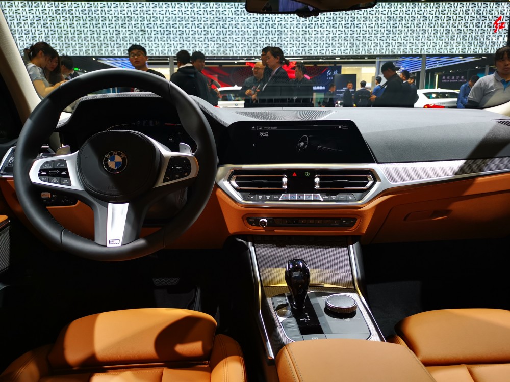 ͬʱBMWܸߴiDrive˻ϵͳΪݳߴȫµ˳ֻʽڹͱȤļʻ顣