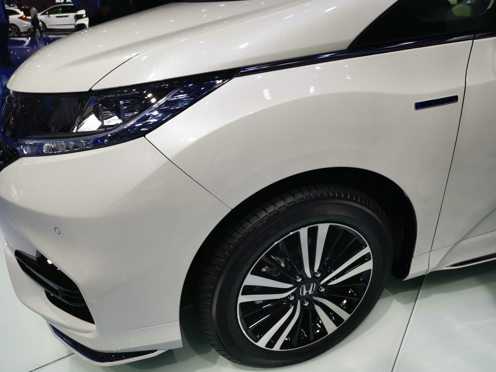 �ͺķ��棬��������µ����춯��Ĺ��Ų��ۺ��ͺĽ�Ϊ5.8L/100km��