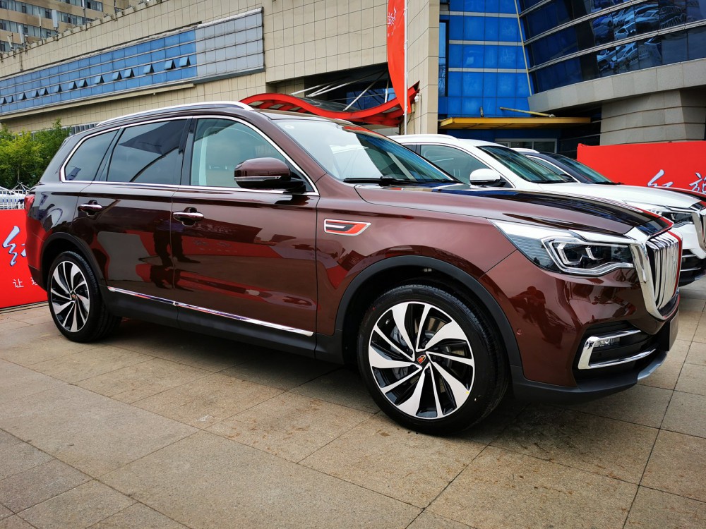 �������д���SUV��ͬ���³��Ĳ��沢û��̫�����ӵ�������װ�Σ�����5�׵ĳ����ߴ磬����͸©����ǿ���������