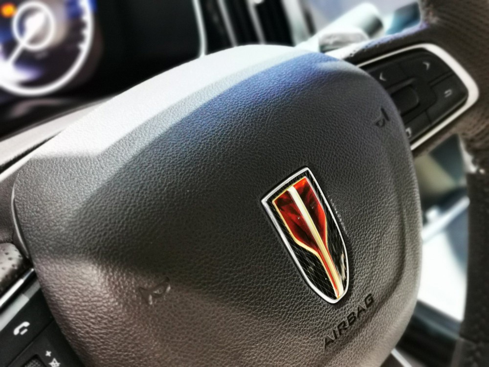 ����HS7��������3.0L V6��е��ѹ���������Լ�ȫ���μ�ʻ�Ϳ�������ϵͳ��