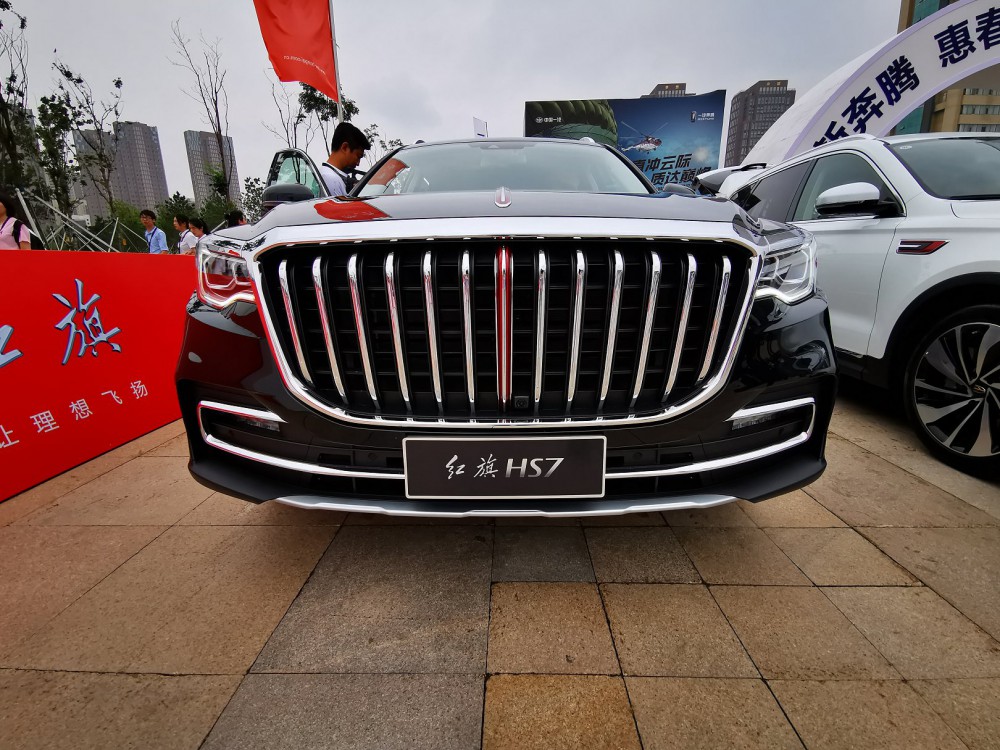 ���촴����1958��7��28�գ�ӵ��61��ߵ��γ����쾭�飬�ڳ���֮�����Ǵ������й�������쳵��׼��������˵�ǹ�������Ʒ������ʷ���ƾã�����黳��һ����