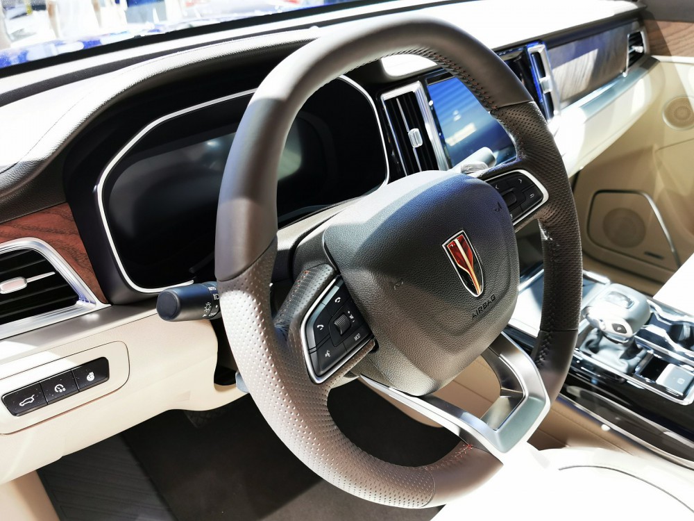 ���⣬�³����䱸�е��ӵ��ѡ��ķ�ʽ�๦�ܷ����̡�ȫҺ���Ǳ�����ߴ紥���������õȣ������Ҳ��֤�˳��ڵĿƼ��С�