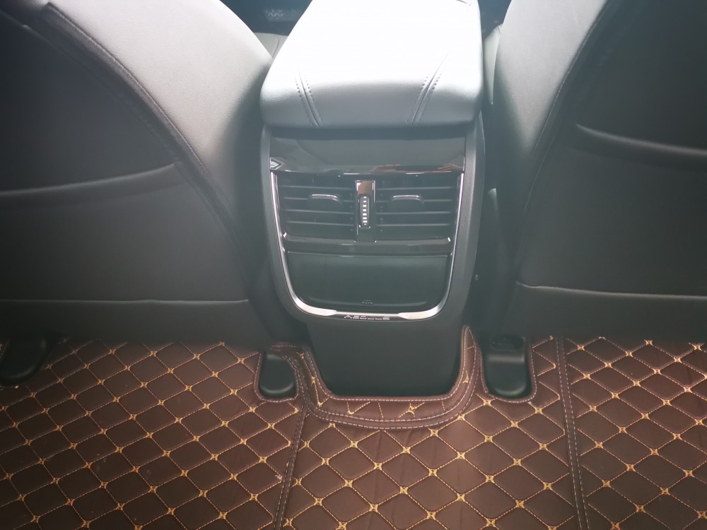 ǰŵûǺܸߵģǰʻξ䱸˵綯ںͼȹܣҲܲ䱸˿յڡ12VԴUSBӿڡ