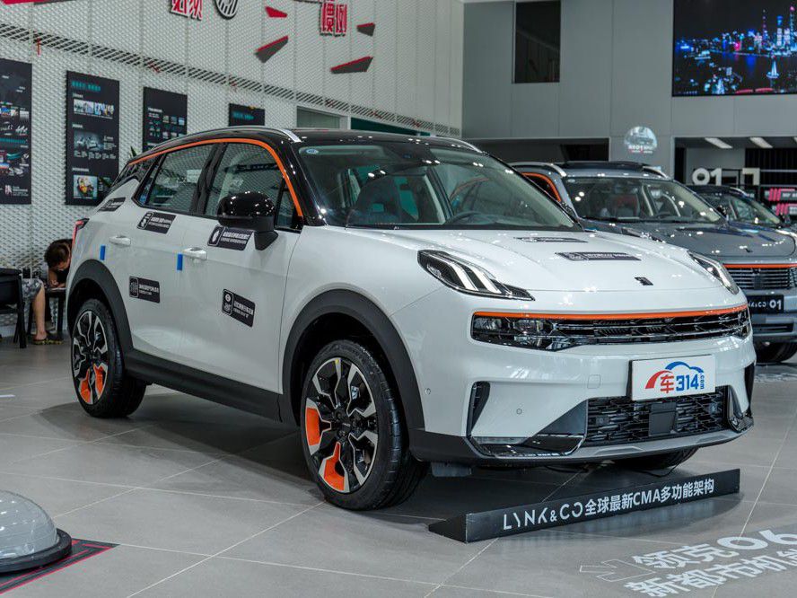 Ϊ˷ȫ³ͣ06ںܶ෽涼֮ǰĳͬͬʱ06λʵһżSUVľ־ǱǡXR-Vȳ͡