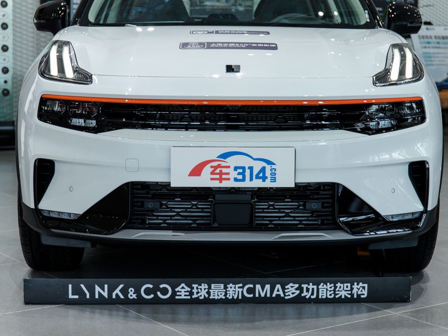 ǰ֣06˼еġʡǰͣ³դΪ֣м仹һɫװߣʹͷ߲θС