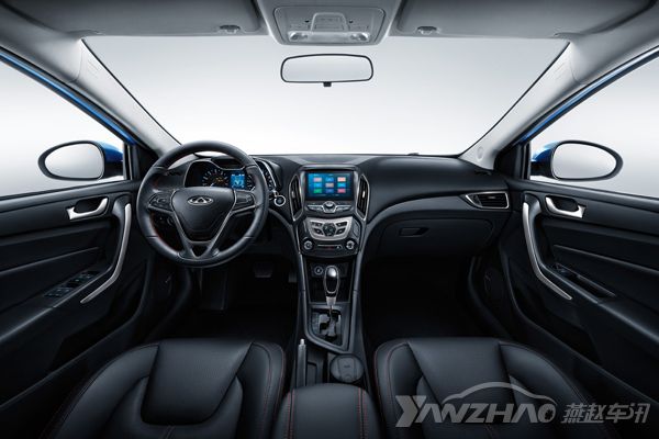 艾瑞泽5内饰.jpg