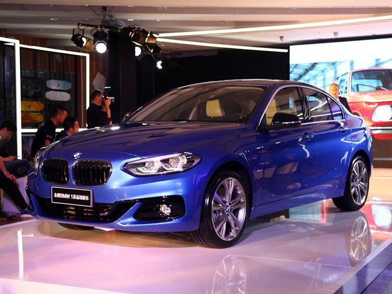 宝马1系三厢版.jpg
