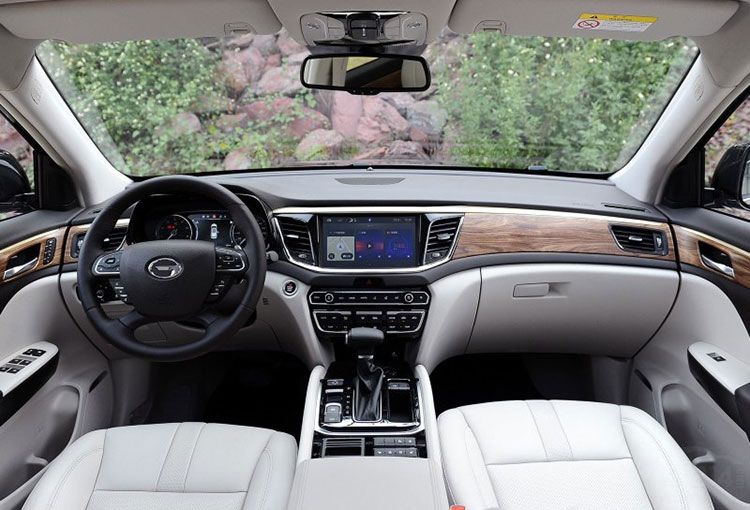 ����������������������߶�SUV����г�